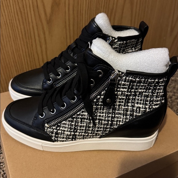 Steve Madden High-Top Sneakers - Picture 1 of 3